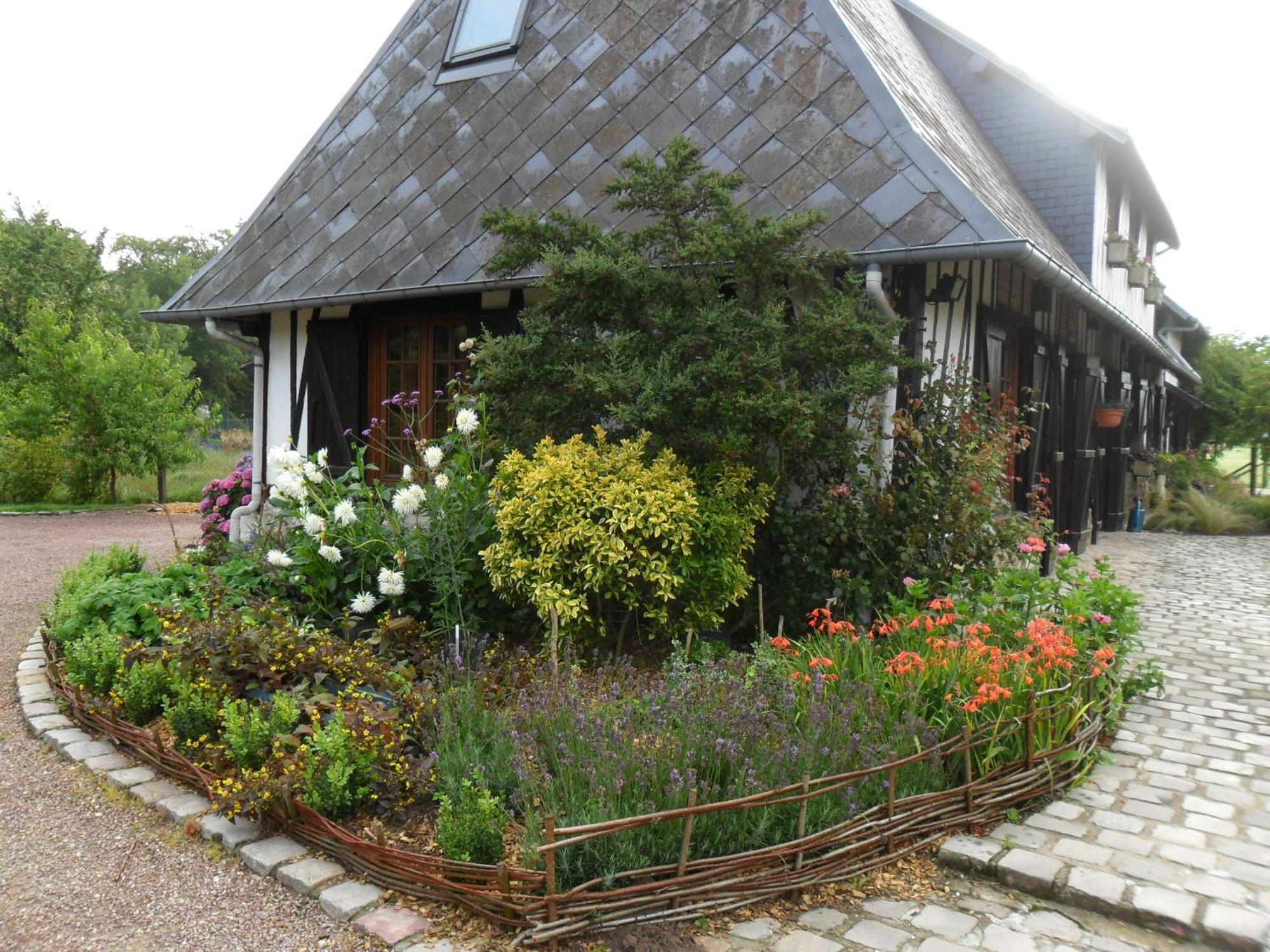 La Roulotte Du Verger Barneville-sur-Seine ภายนอก รูปภาพ